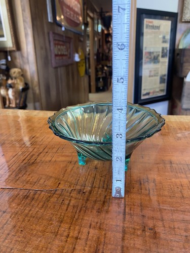 Vintage Jeannette Ultramarine Swirl Blue-Green Glass 3-Footed Open Candy Dish - Picture 5 of 5