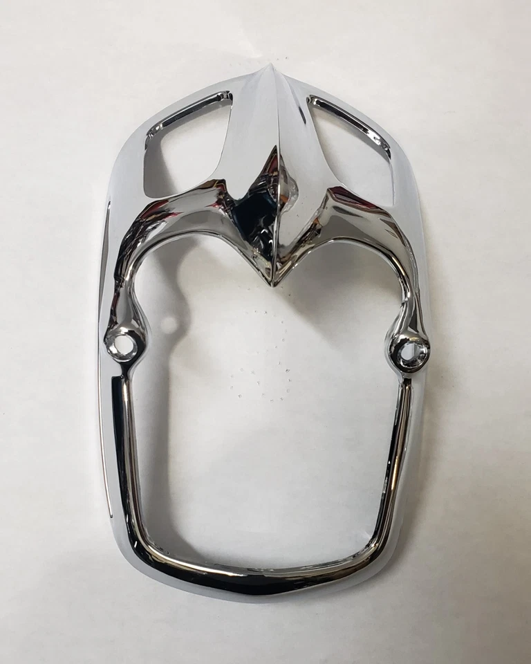 Cubierta de freno de luz trasera Highway Hawk cromada Honda Valkyrie 1500 Foto 4 de 4