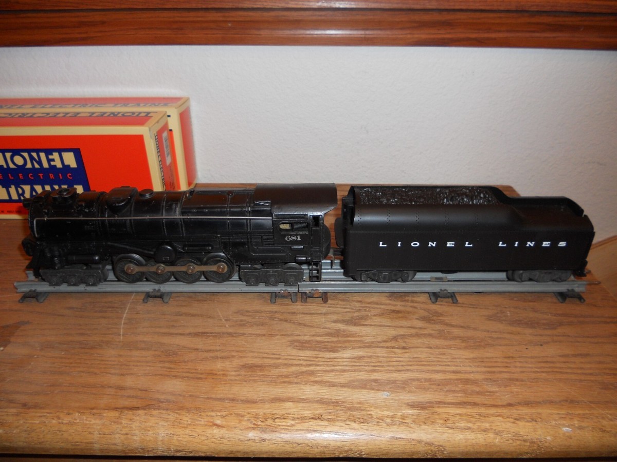 LIONEL 681 Steam Turbine 6-8-6 and 2046W-50 Whistling Tender 1950s