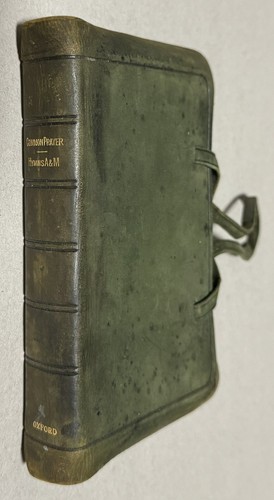 The Book of Common Prayer disguised as an olive green clutch bag C 1911 - Picture 2 of 24