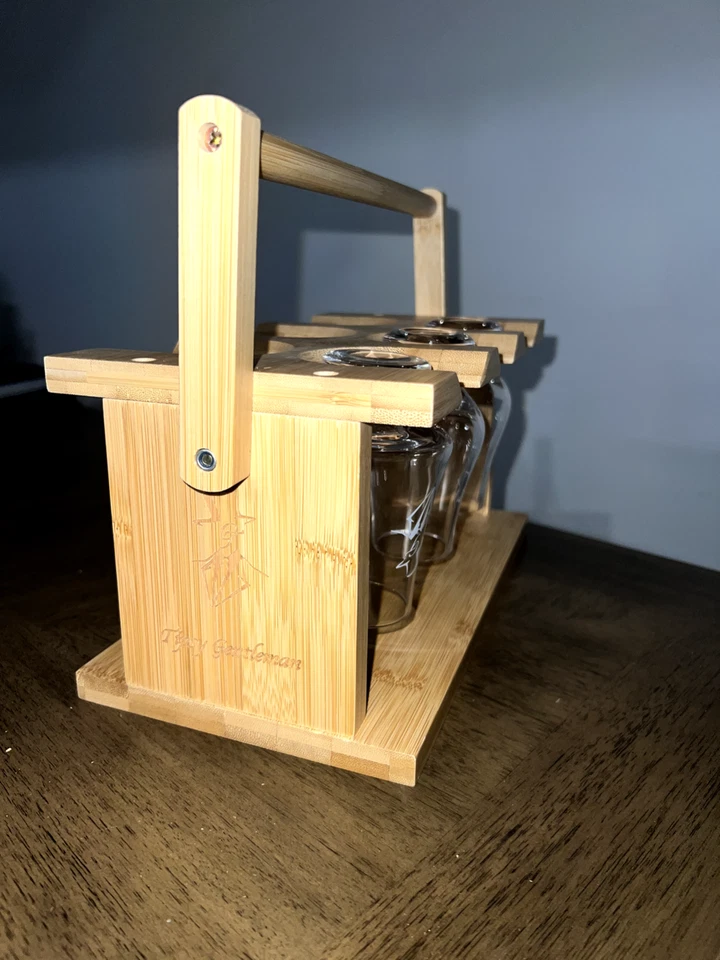 Estante de bambú para caballero Tipsy Whisky Tequila Spirit Glass y vaso Glencairn Foto 2 de 4