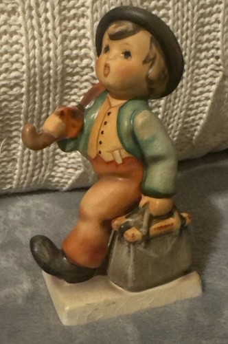 Vintage Goebel Hummel - Merry Wanderer 5" TMK 3 - 第 1/3 張圖片
