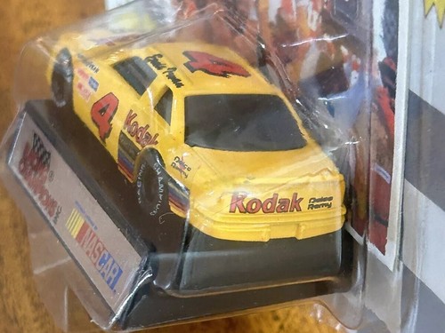RACING CHAMPIONS,#4 ERNIE IRVAN/ KODAK FILM CAR, COLLECTORS CARD & DISPLAY STAND - Picture 4 of 6