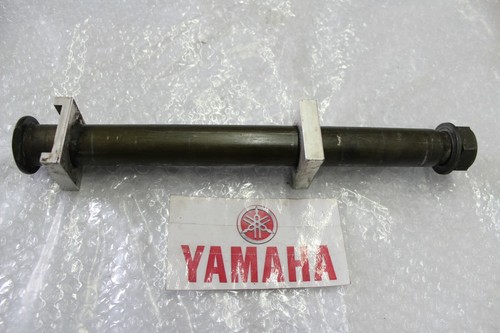 Steckachse Radachse Achse Hinterrad  Yamaha YZF-R1 1000 RN04 00-01 #R8090