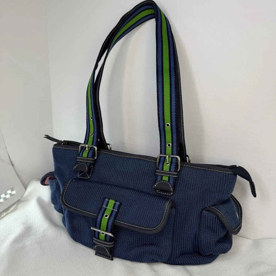 The Sak Belinda 牛仔蓝色针织挎包绿色条纹吉他肩带 — 第 4/4 张图片