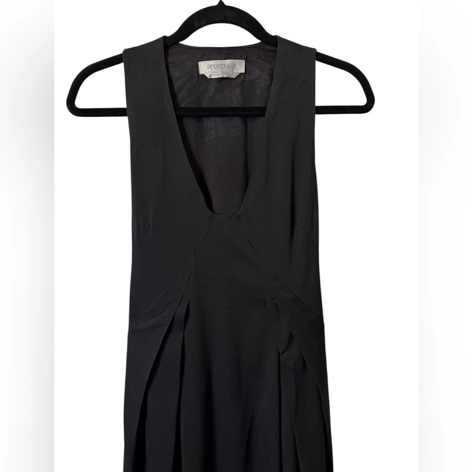 Vestido midi sin mangas Sportmax hecho en Italia negro elegante Foto 3 de 4