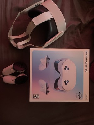 Meta Quest 3S 128GB VR Headset - White, Batman Arkham Shadow, open boxed