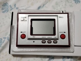 LIMITED NINTENDO GAME AND WATCH Ball Reprint RGW-001 Boxed BRAND NEW