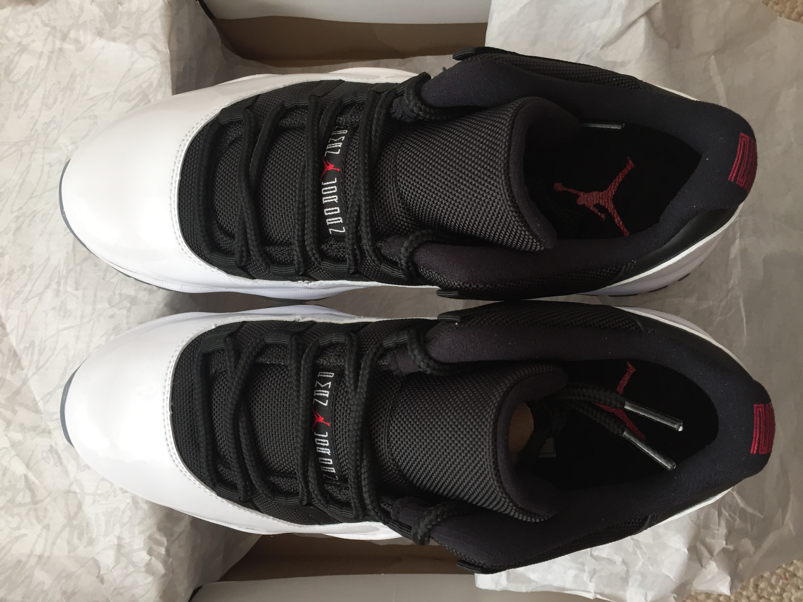 NUOVO CON SCATOLA NIKE AIR JORDAN 11 XI Taglia Basso Smoking Retrò 2013 Taglia XI UK9 US10 EU44 molto RARENEW 14c7cf NUOVO CON SCATOLA NIKE AIR JORDAN 11 XI Taglia Basso Smoking Retrò 2013 Taglia XI UK9 US10 EU44 molto RARENEW 14c7cf