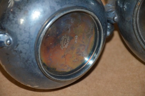 Vintage! James W Tufts Boston Silver Plate Engraved Floral Sugar & Creamer - Picture 6 of 7