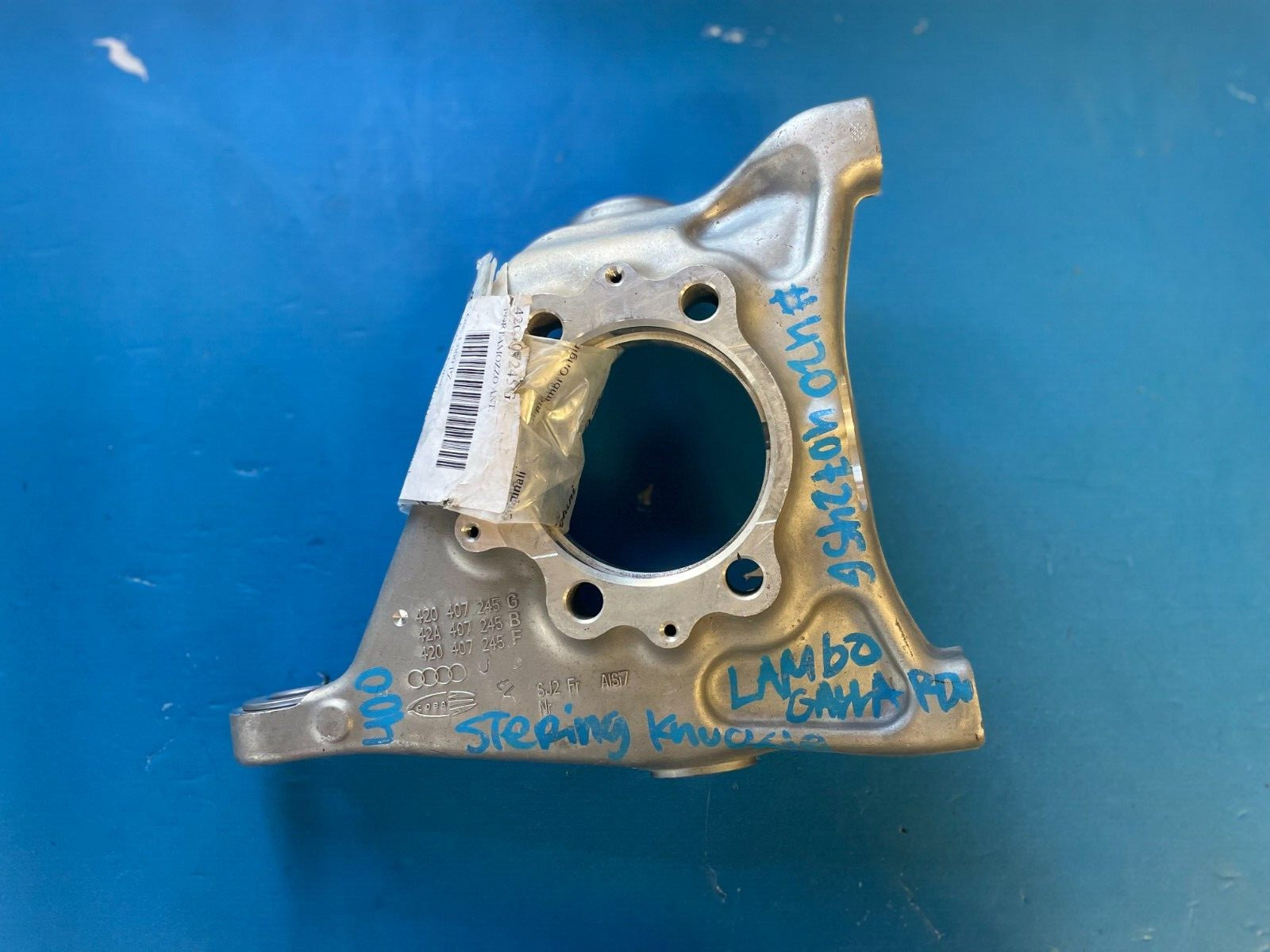 NEW R8 LAMBORGHINI GALLARDO FRONT LEFT WHEEL HUB CARRIER KNUCKLE OEM 420407245