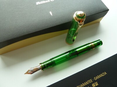 Pelikan M800 Old Style  NOS - Füllfederhalter - Grün-Transparent aus 1992