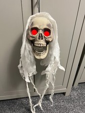 Halloween Skull Prop with Multi Coloured LED Lighting -🎃Spooky Eerie Scary🎃