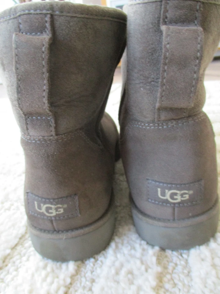 Original UGG schlammfarbig Neu wertig 42 Wildleder Fell Boots  Stiefelette 199€ - Bild 2 von 4