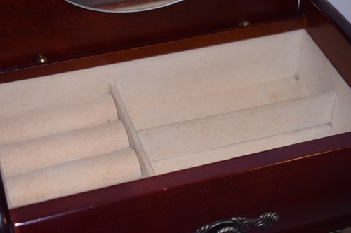 Vintage Wood Musical Jewelry Trinket Box Mahogany Red Jewellery Case Rare - Picture 7 of 17