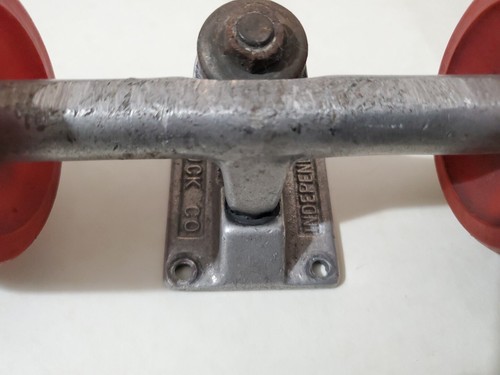 Vintage Independent Skateboard Trucks USA Pair w/ 2 Kryptonics 70mm Wheels - Picture 5 of 24