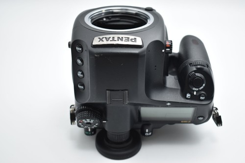 Pentax 645Z Digital Medium Format Camera Body 5140MP CMOS Sensor MCK604 - Picture 7 of 9