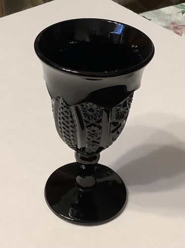 Indiana glass Monarch Paneled daisy black water Wine glass goblet 6 1/2” Tall - Picture 2 of 6