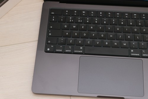 Apple MacBook Pro 14" (512GB SSD, M3 Pro, 18GB) Laptop - Space Black - MRX33B/A - Afbeelding 3 van 10