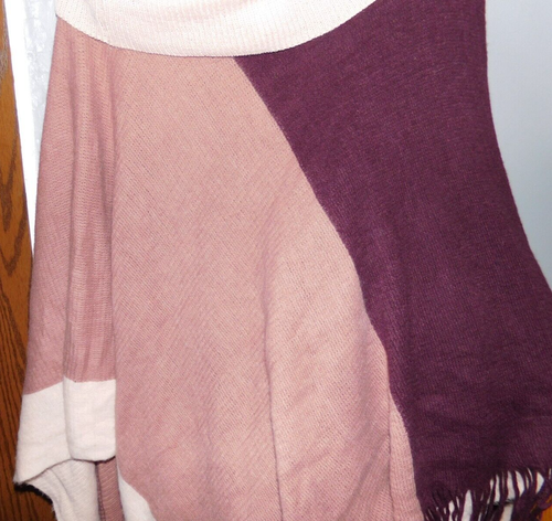 Vintage Beautiful XXL Dusty Rose & Eggplant Color Poncho with Fringe - Picture 9 of 10