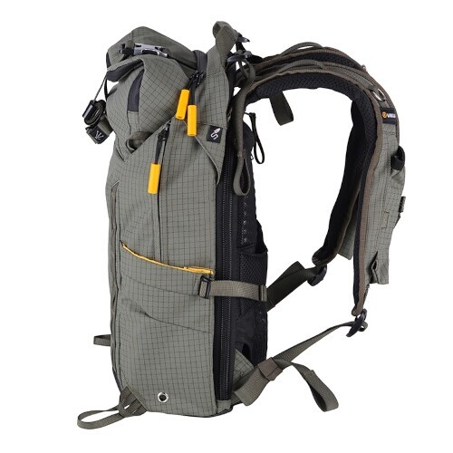VANGUARD VEO ACTIVE 42M CAMERA BACKPACK W/ USB CHARGER CONNECTOR (KHAKI GREEN) - Picture 6 of 10