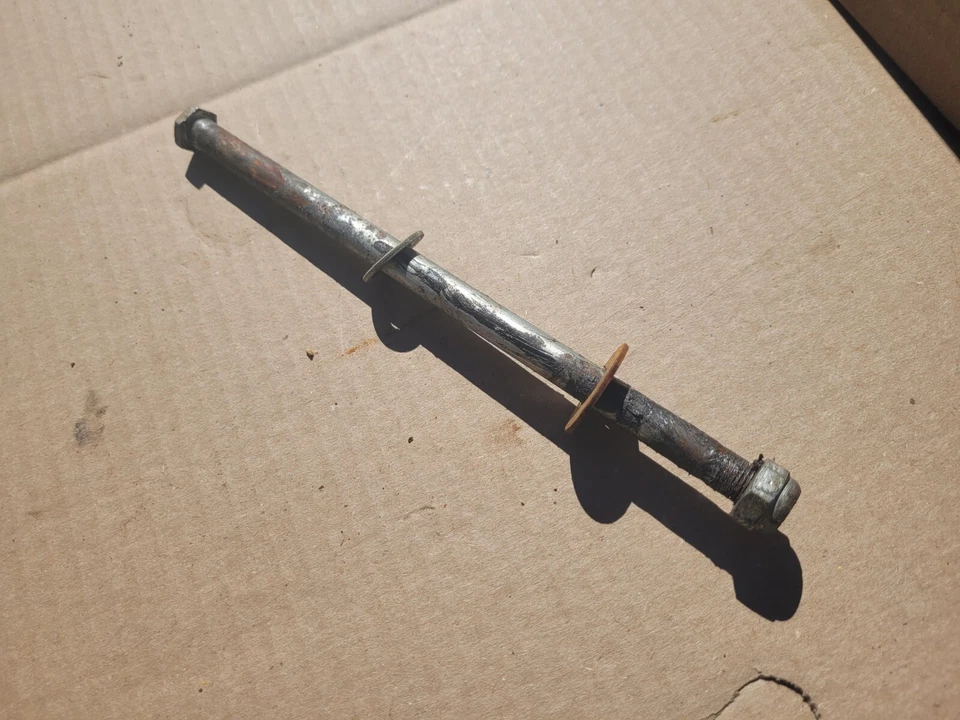 Honda TL250 1975 1976 Trials brazo oscilante perno Foto 2 de 2