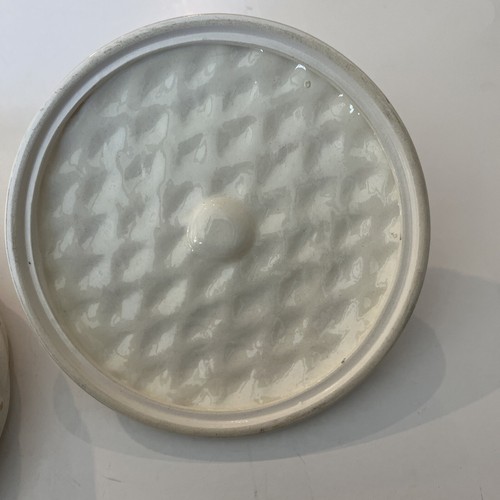Arnel's Porcelain Powder Dresser Dish Signed Norma Nelson Varud 1963 - Picture 5 of 9