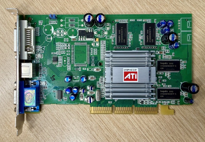 Sapphire ATi Radeon 9250 256mb, VGA / DVI / S-Vid, Retro AGP Graphics card, VGC