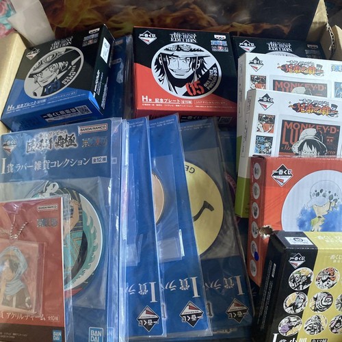 Demon Slayer Kimetsu No Yaiba & One Piece Anime Collectibles 300 Teile gebraucht - Bild 9 von 11