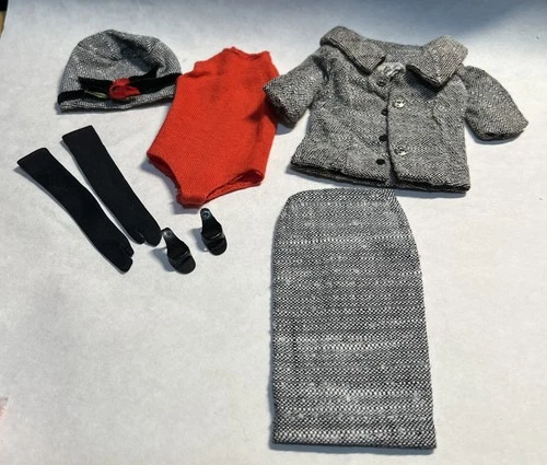 Vintage Barbie Clothes Career Girl w/ Accessories #954