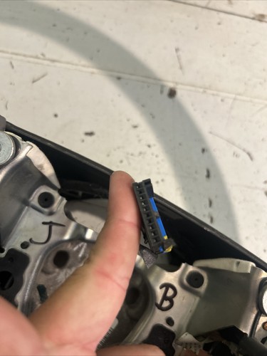 Volante Chevy GMC Tahoe Yukon cuero y madera 07-14 *Escalada sin calefacción - Imagen 7 de 10