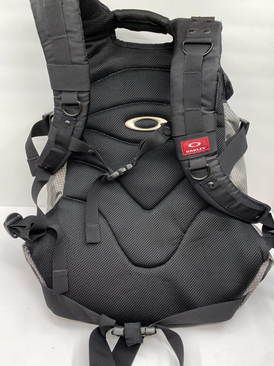 Vintage Oakley Gray Nylon Icon Backpack Men Hiking Travel Waist