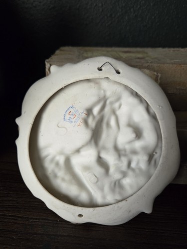Vintage Andrea Hand Painted Victorian Wall Plaques Set 5.5" Occupied Japan - Picture 3 of 7