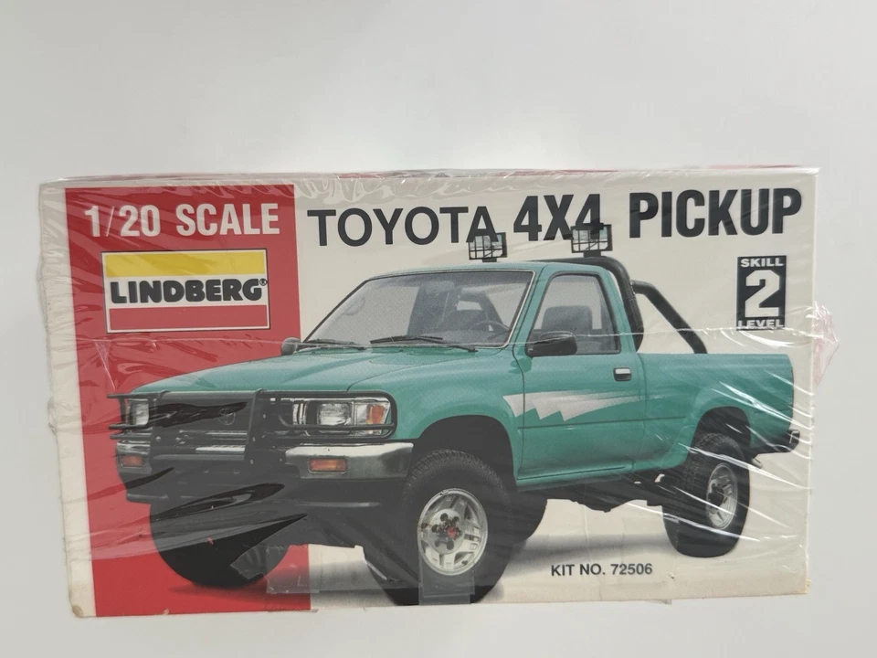 Toyota 4x4 Pickup 1/20 Scale Lindbergh Model Kit No. 72506 Open Box Sealed Bags - Image 3 of 4
