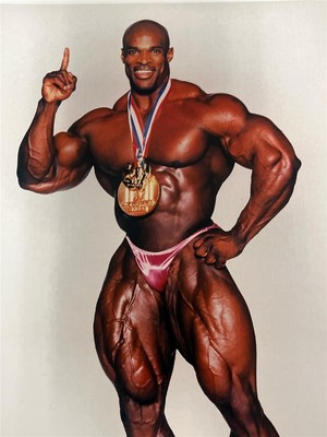 RONNIE COLEMAN bodybuilding muscle beefcake photo (rp)