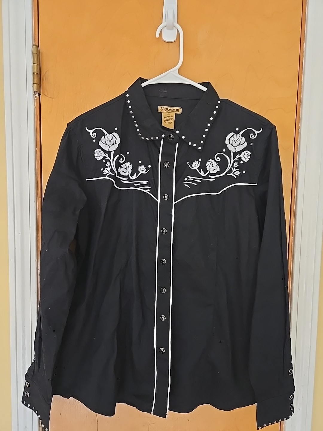 Picture 1 of 4