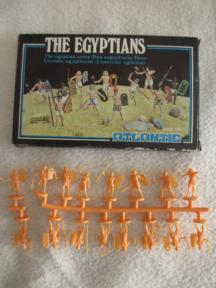 Lot De 8 Soldats Militaires Atlantic - Échelle 1:32 (60mm), Plastique à Peindre, Occasion