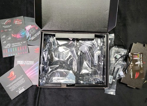 ASUS ROG STRIX Z390-E GAMING Motherboard ATX Intel LGA1151 DDR4 - Zdjęcie 7 z 13