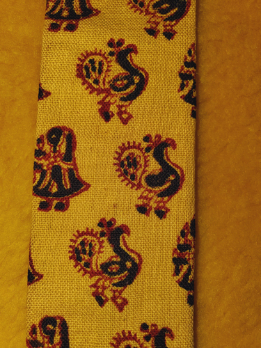 1950s 1960s ~VINTAGE SKINNY SQUARE END ~TUCKER TIES ~ETHNIC GIRL & ROOSTER ~ 53" - Picture 4 of 4
