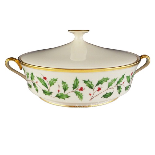 Lenox China HOLIDAY Covered Round Vegetable Bowl Christmas Casserole 1st Quality - Picture 2 of 9