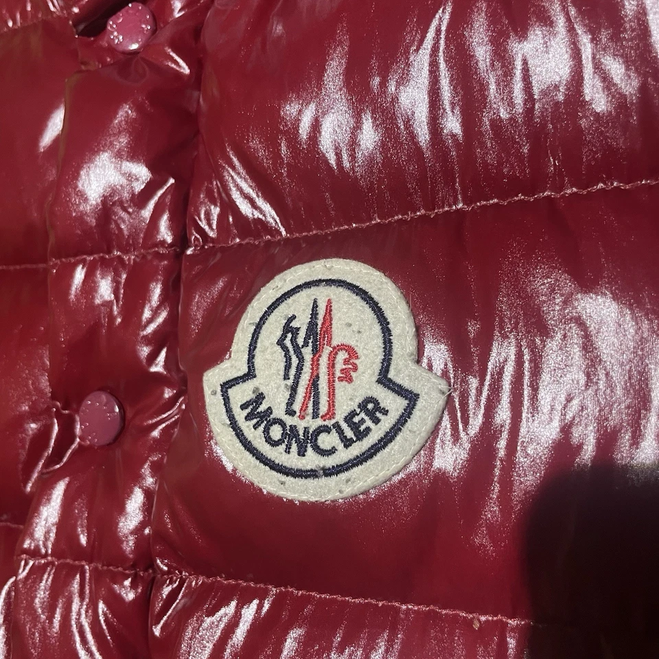 Authentic Men Moncler Vest Sleeveless Red Down Puffer Vest Vintage size 2 Medium - Image 2 of 4
