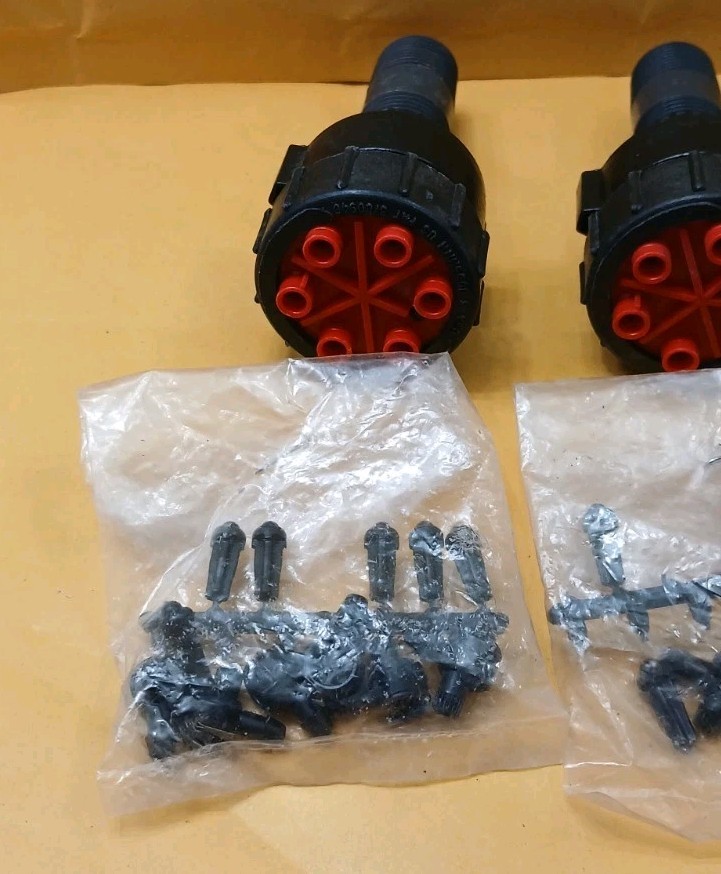 Drip Emitter 3 Pack 2.0 GPH 1/2" FIPT Inlet Red Cap 15 PSI