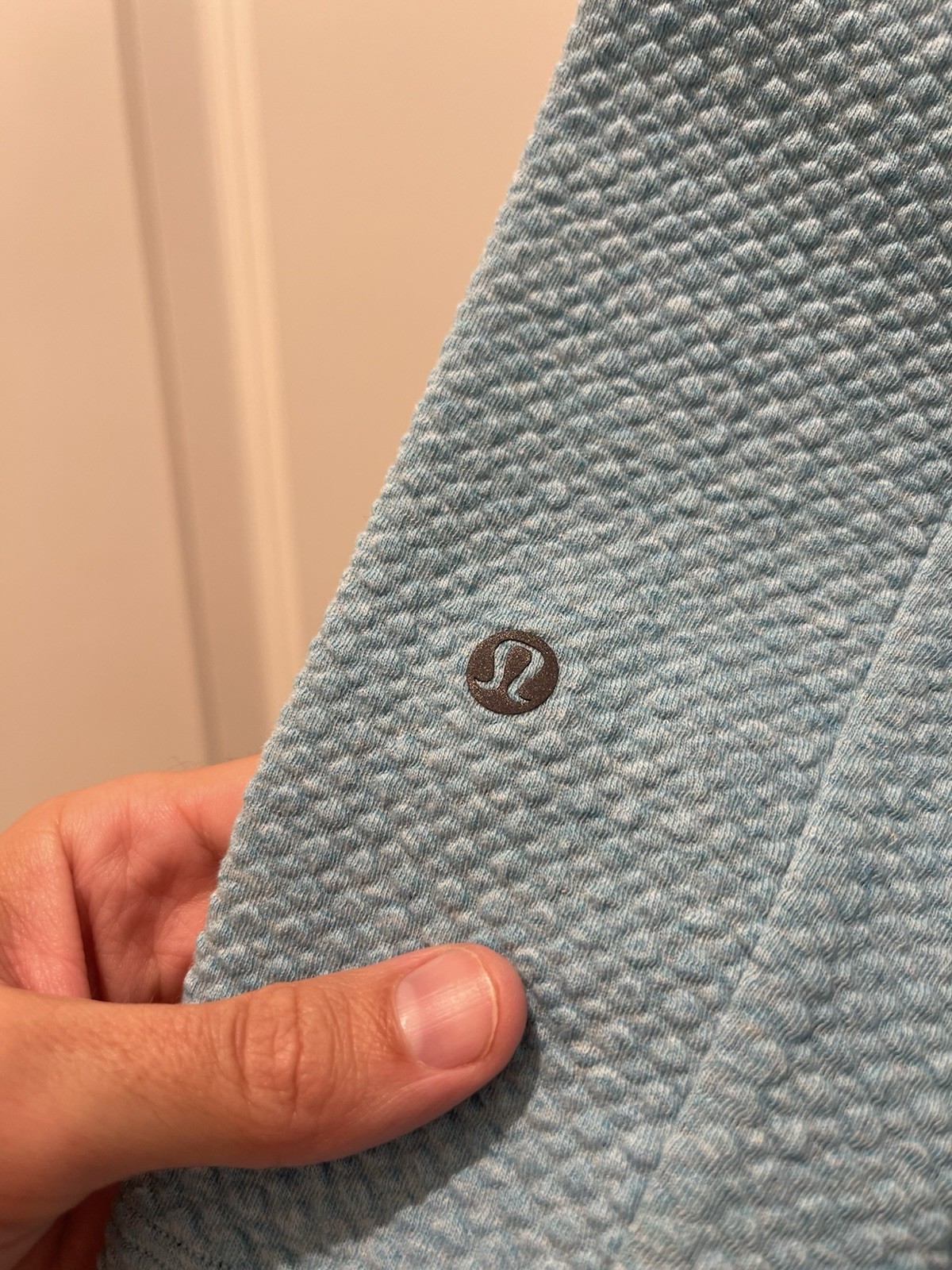Lululemon At Ease Hoodie NWT Size Medium Heathered Electric Turquoise ELQH/BLK image 9
