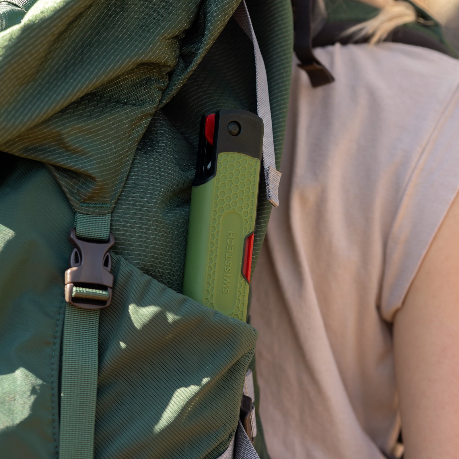 Swiss Tech Ändern Camp Folding Bow Saw, Lightweight, Packable,Non-slip handle 