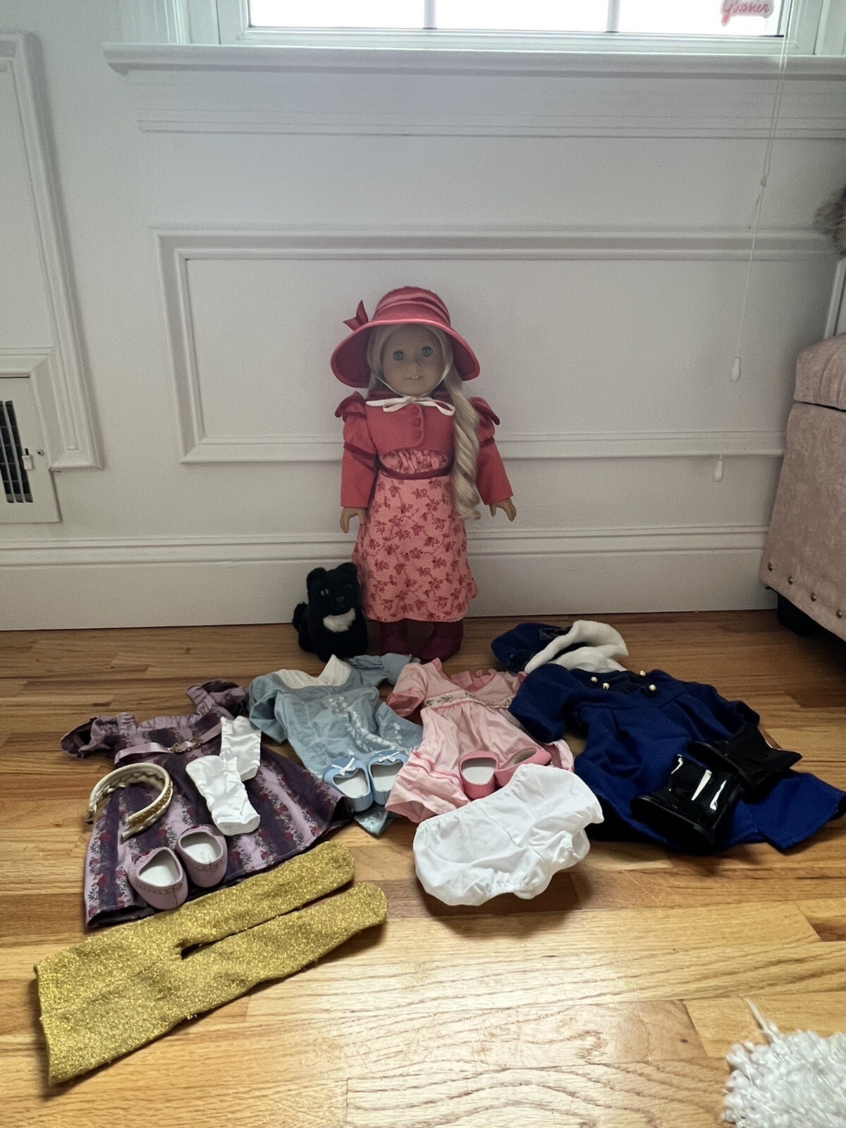 Caroline American Girl Doll With 5 Outfits And Pet Cat Retired eBay