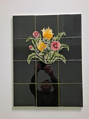 vibrant  coloured hand-painted Tube-lined tiles incorporated in a 12 tile panel. - Picture 6 of 8