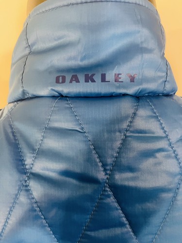 New Oakley Lightweight Puffer Vest Jacket Blue Down Alternative Size Medium - Picture 4 of 5