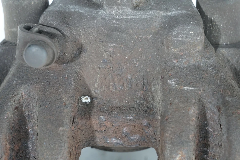 04 05 06 07 BMW 545i E60 REAR LEFT DRIVER SIDE BRAKE CALIPER OEM - Image 3 of 4