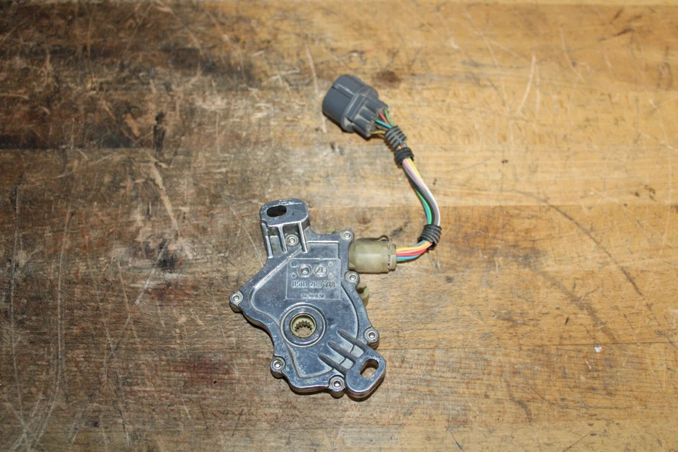 1999-2004 LAND ROVER DISCOVERY 2 НЕЙТРАЛЬНЫЙ ПЕРЕКЛЮЧАТЕЛЬ БЕЗОПАСНОСТИ ПЕРЕДАЧИ ПОЛОЖЕНИЕ XYZ - Изображение 2 из 4