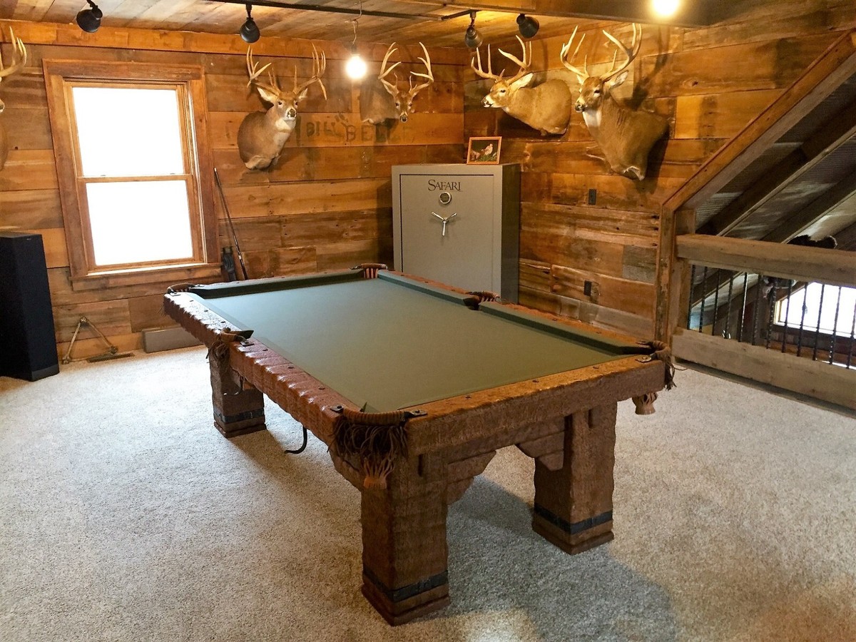 Hand-Crafted RUSTIC LOG Pool Table 'WILD WEST' for Log Home, Cabin